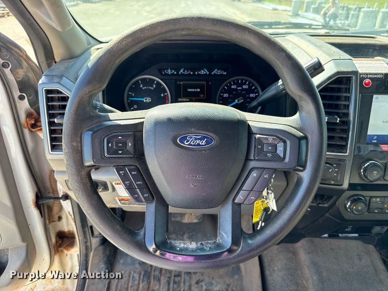 image for item FC4504 2020 Ford F550 bucket truck