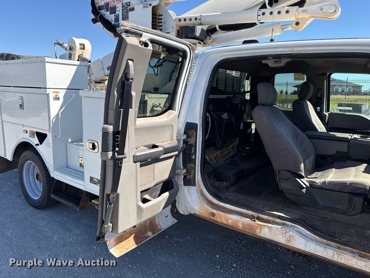 image for item FC4504 2020 Ford F550 bucket truck
