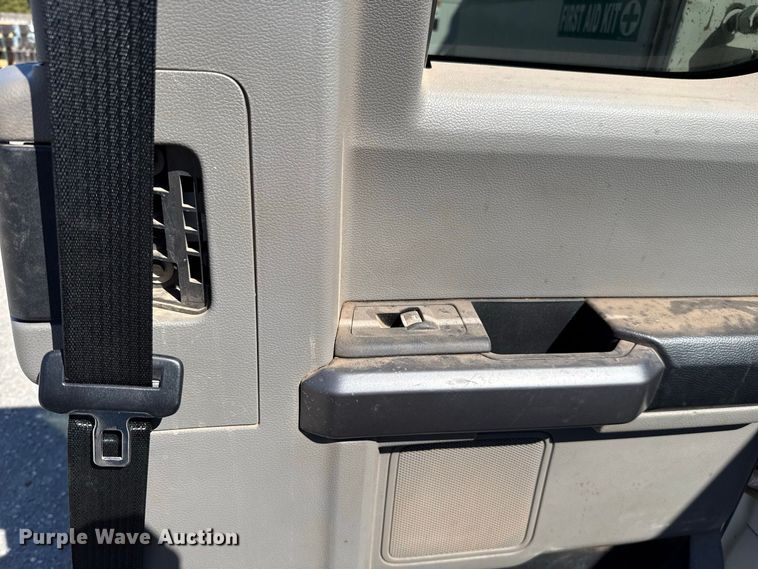 image for item FC4504 2020 Ford F550 bucket truck