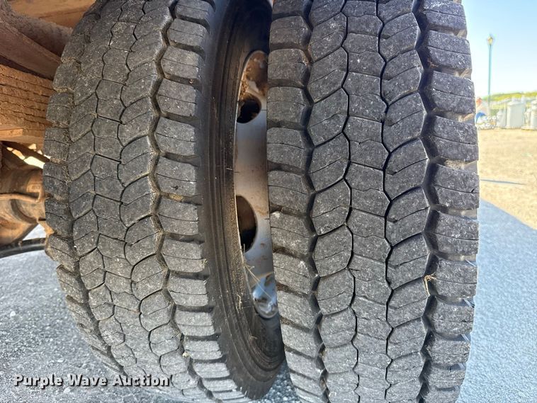 image for item FC4504 2020 Ford F550 bucket truck