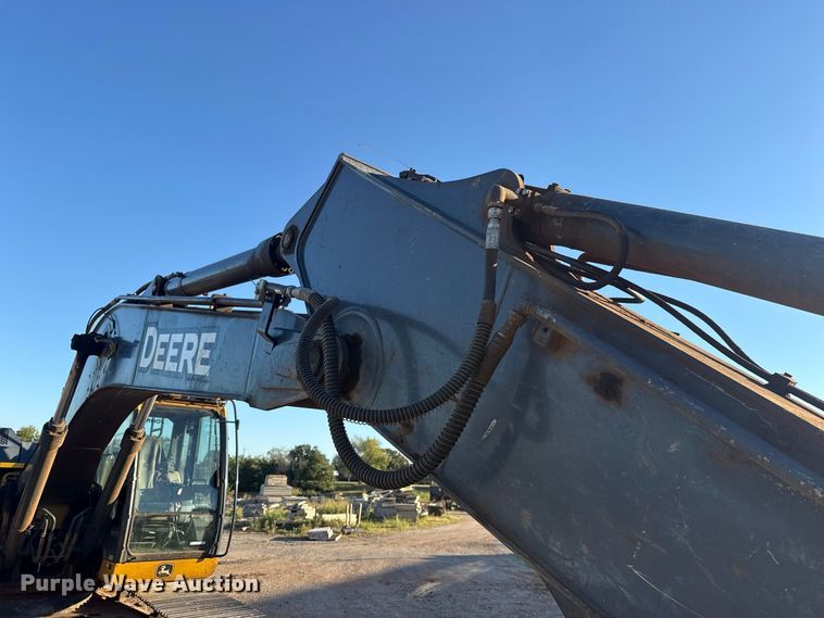 image for item FC4510 2018 John Deere 210G LC excavator