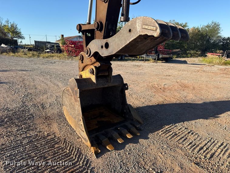 image for item FC4510 2018 John Deere 210G LC excavator