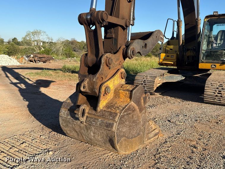 image for item FC4510 2018 John Deere 210G LC excavator
