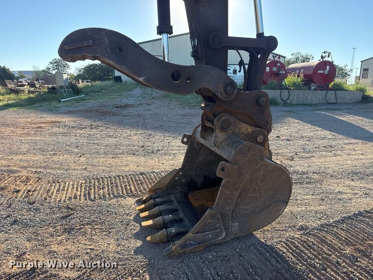 image for item FC4510 2018 John Deere 210G LC excavator