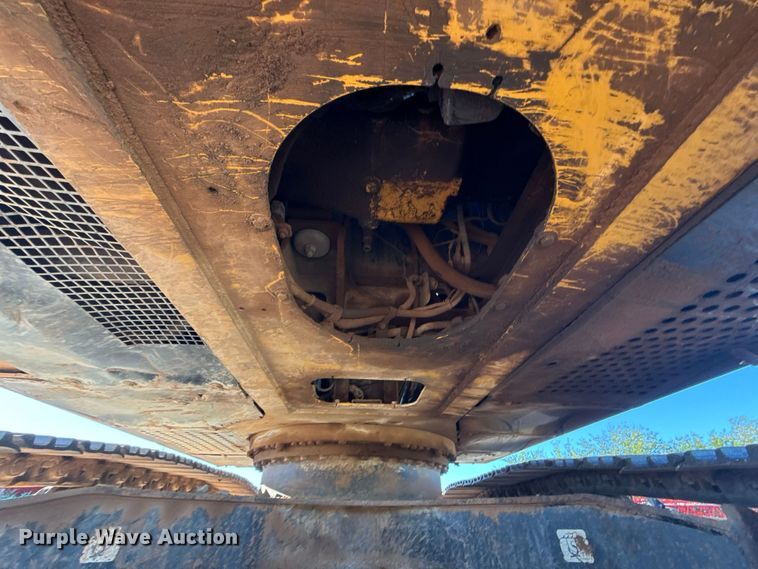 image for item FC4510 2018 John Deere 210G LC excavator