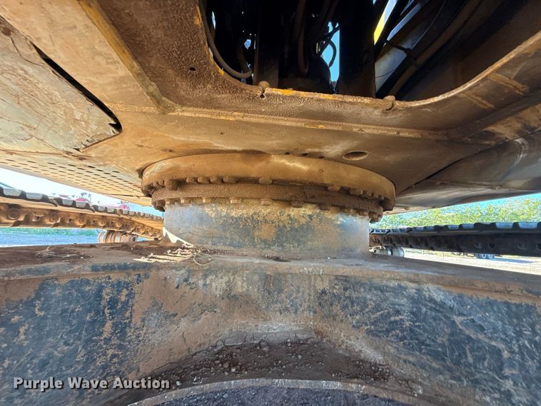image for item FC4510 2018 John Deere 210G LC excavator