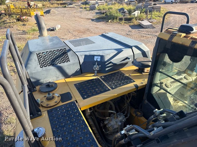 image for item FC4510 2018 John Deere 210G LC excavator