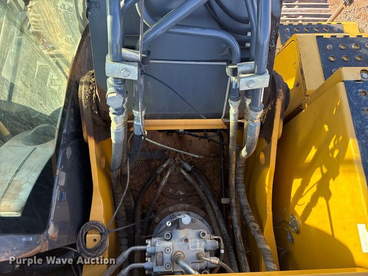 image for item FC4510 2018 John Deere 210G LC excavator