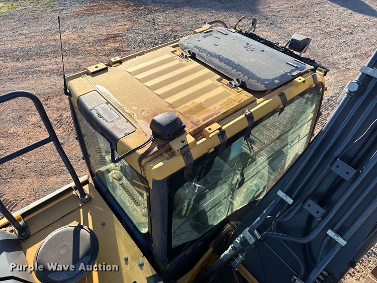 image for item FC4510 2018 John Deere 210G LC excavator