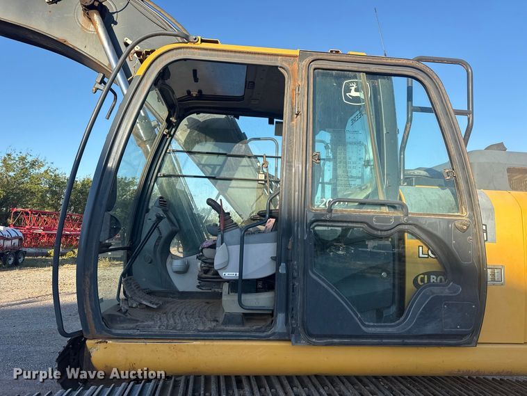image for item FC4510 2018 John Deere 210G LC excavator
