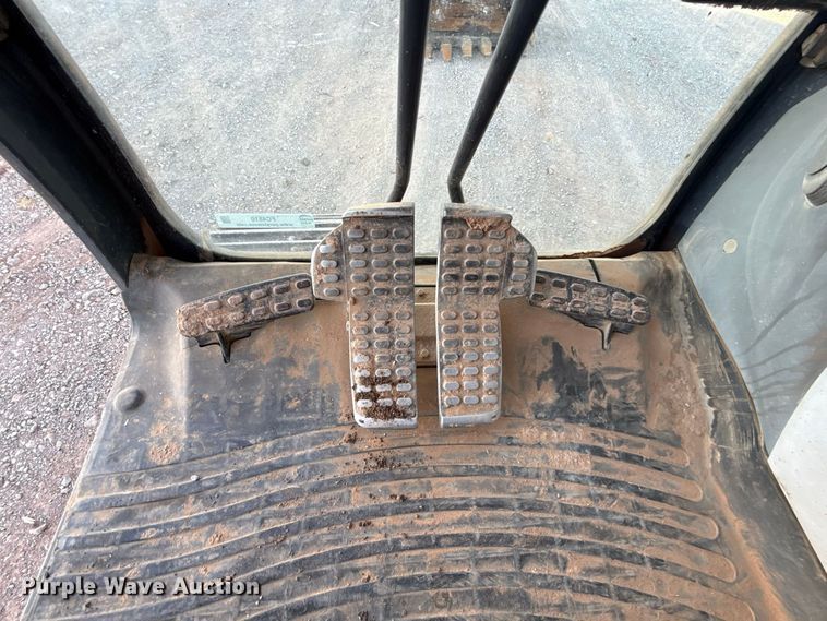 image for item FC4510 2018 John Deere 210G LC excavator