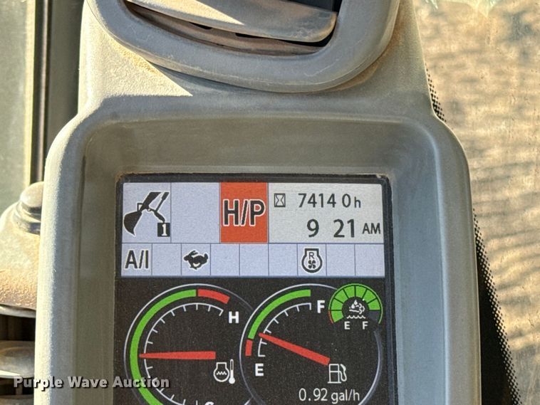 image for item FC4510 2018 John Deere 210G LC excavator