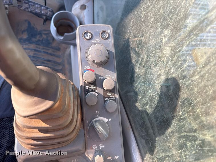 image for item FC4510 2018 John Deere 210G LC excavator