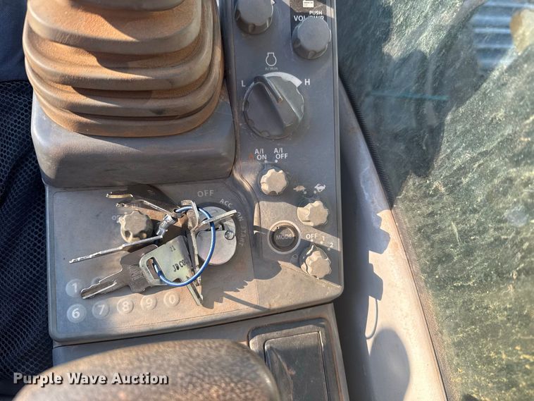 image for item FC4510 2018 John Deere 210G LC excavator