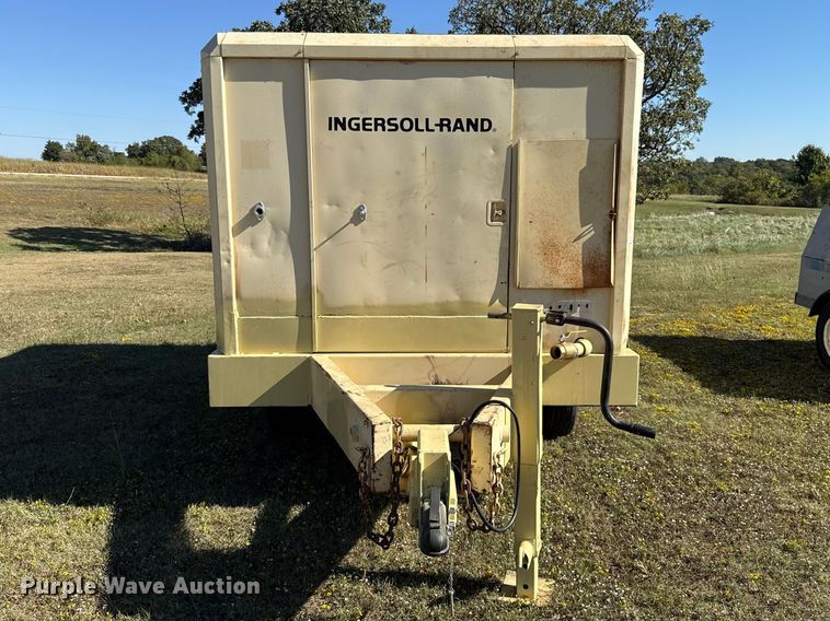 image for item FC4511 Ingersoll Rand 825 air compressor