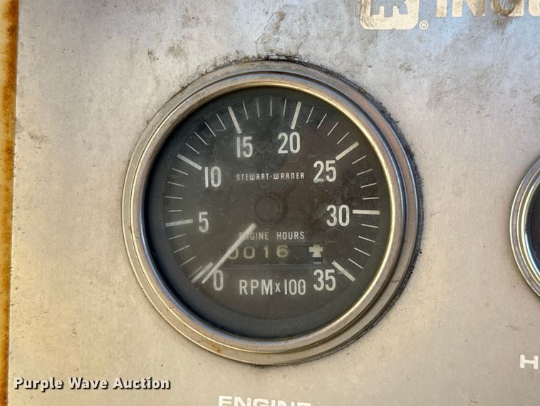 image for item FC4511 Ingersoll Rand 825 air compressor