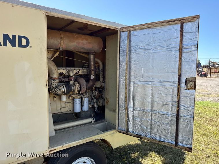 image for item FC4511 Ingersoll Rand 825 air compressor