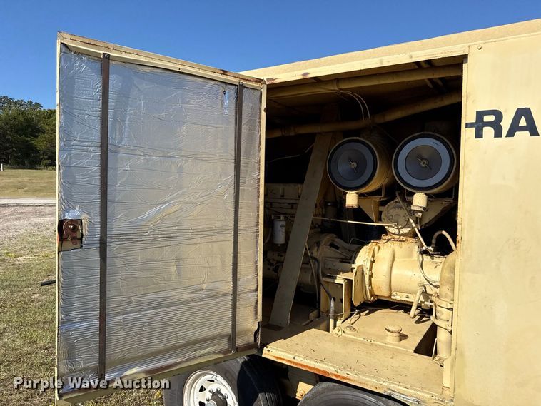 image for item FC4511 Ingersoll Rand 825 air compressor