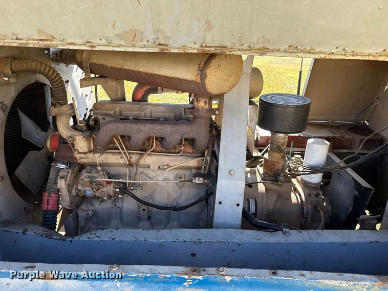 image for item FC4512 1994 LeRoi 0185JD-E air compressor
