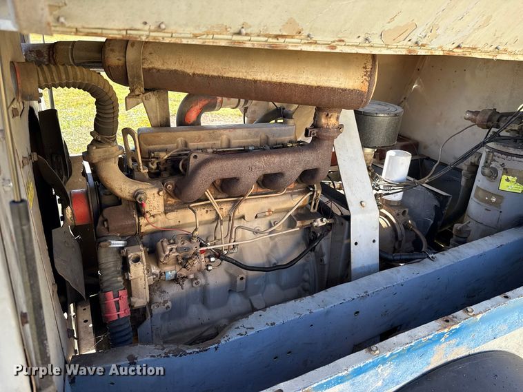 image for item FC4512 1994 LeRoi 0185JD-E air compressor