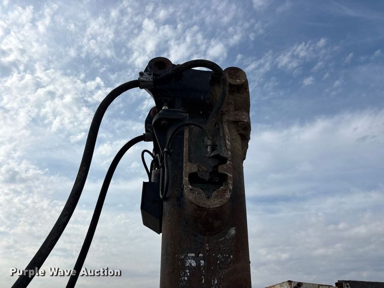 image for item FG0729 Caterpillar H140DS excavator breaker