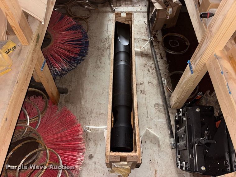 image for item FG0729 Caterpillar H140DS excavator breaker