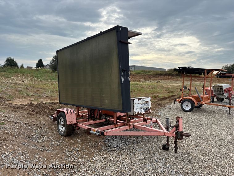 image for item FG0743 2003 Wanco arrow board trailer
