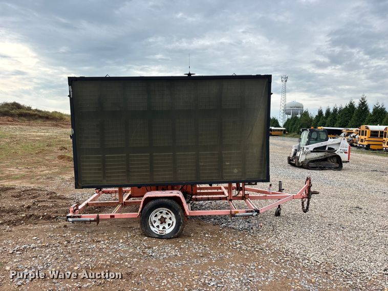 image for item FG0743 2003 Wanco arrow board trailer