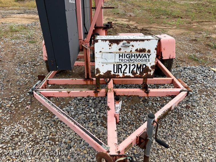 image for item FG0743 2003 Wanco arrow board trailer