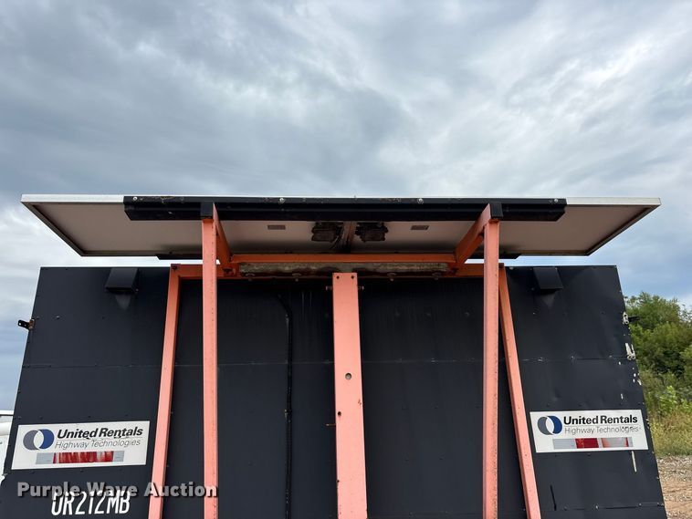 image for item FG0743 2003 Wanco arrow board trailer