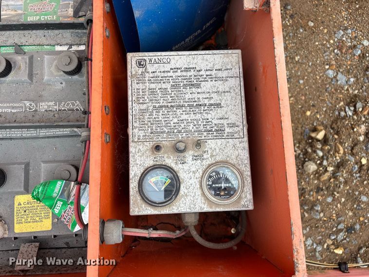 image for item FG0743 2003 Wanco arrow board trailer