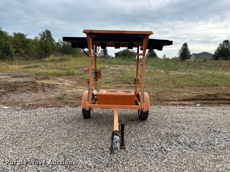 image for item FG0744 Ver-Mac arrow board trailer