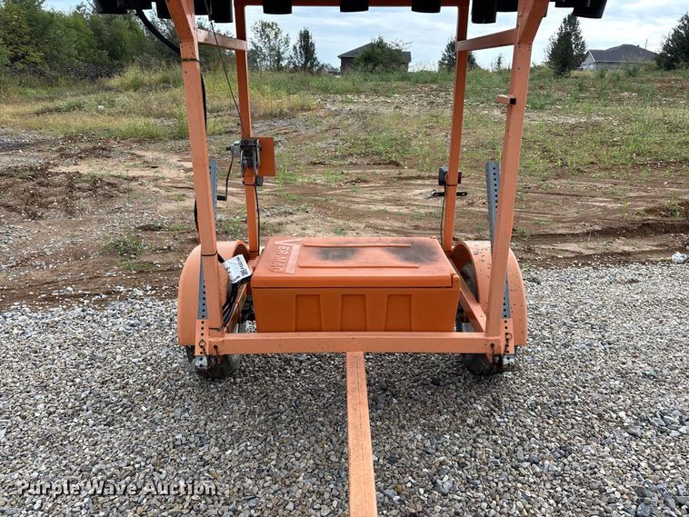 image for item FG0744 Ver-Mac arrow board trailer