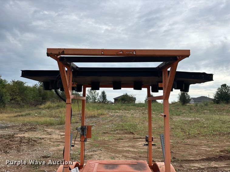 image for item FG0744 Ver-Mac arrow board trailer