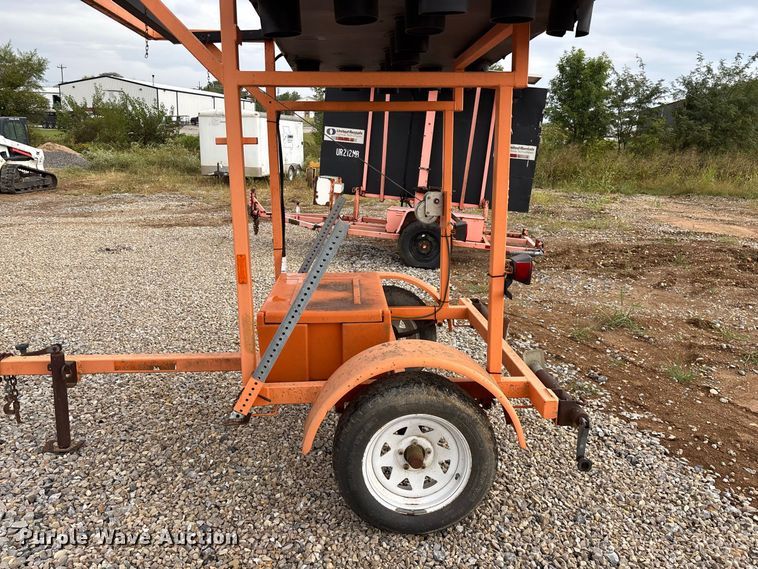 image for item FG0744 Ver-Mac arrow board trailer