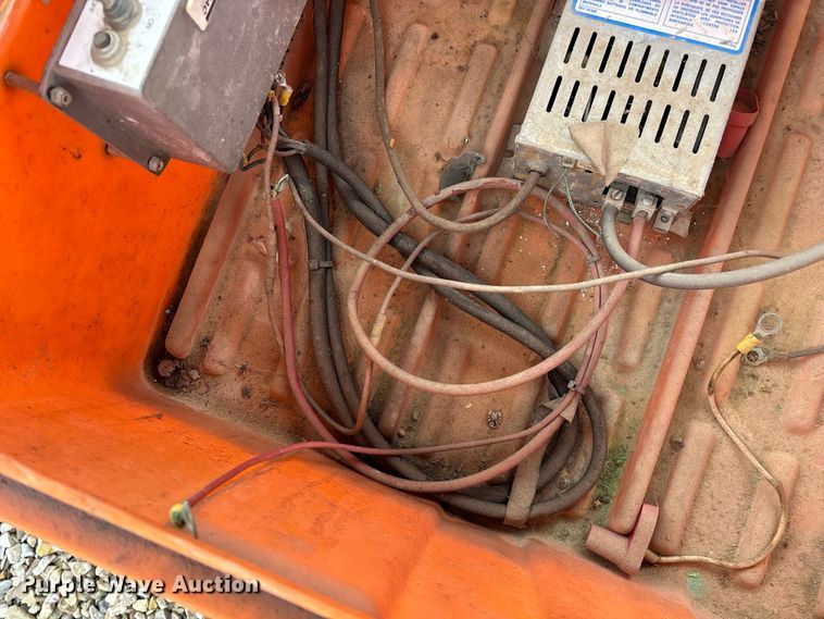 image for item FG0744 Ver-Mac arrow board trailer