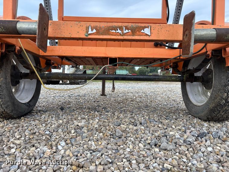 image for item FG0744 Ver-Mac arrow board trailer