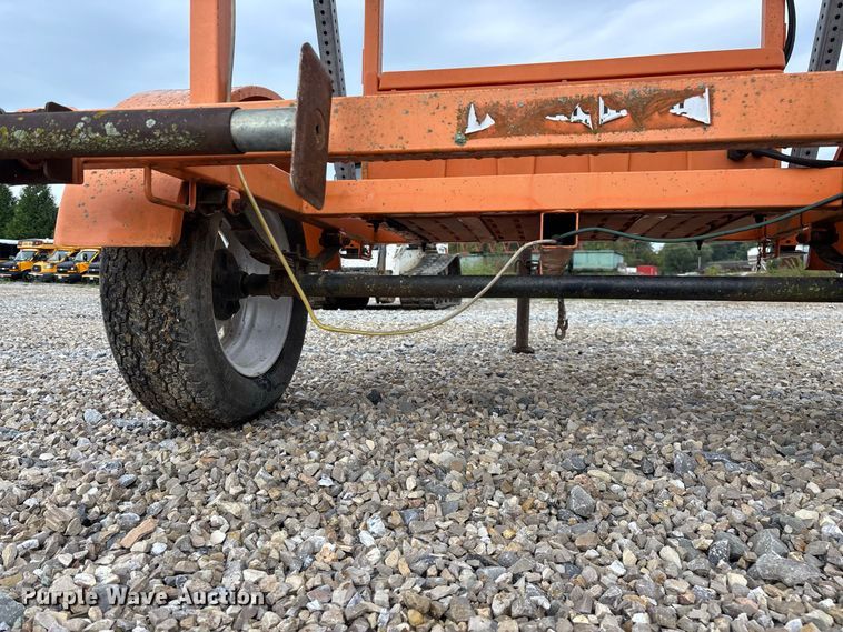 image for item FG0744 Ver-Mac arrow board trailer