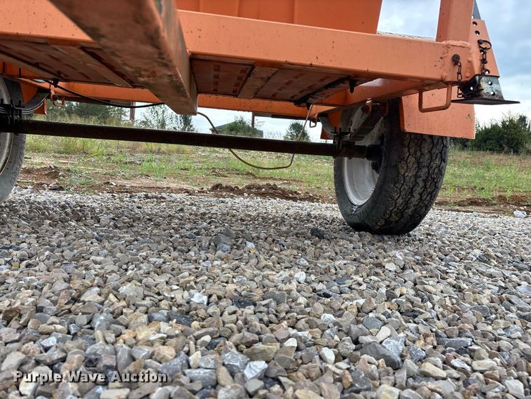 image for item FG0744 Ver-Mac arrow board trailer