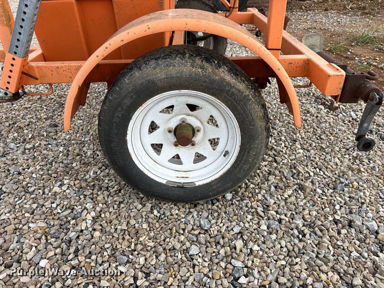 image for item FG0744 Ver-Mac arrow board trailer