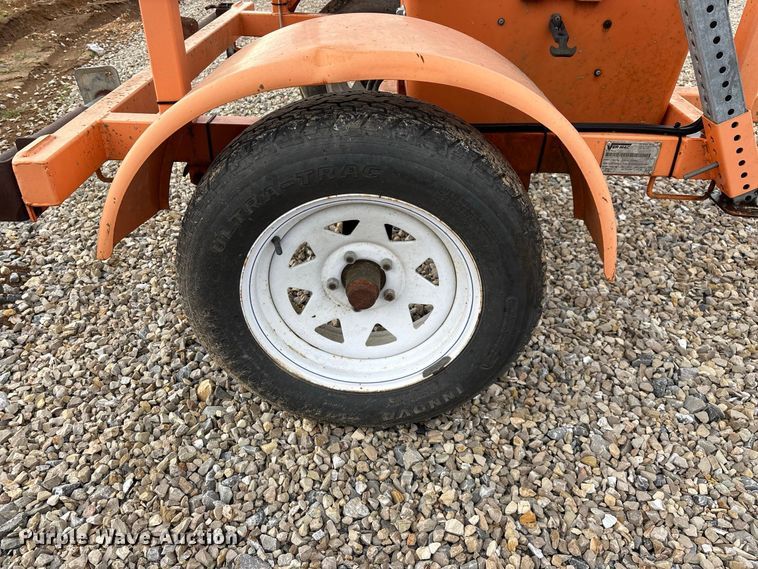 image for item FG0744 Ver-Mac arrow board trailer