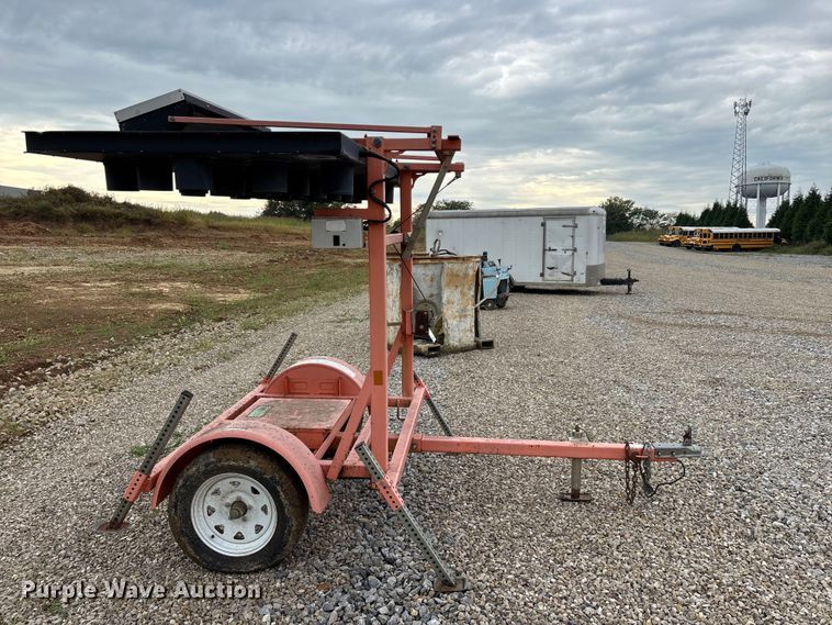 image for item FG0746 2011 Wanco arrow board trailer