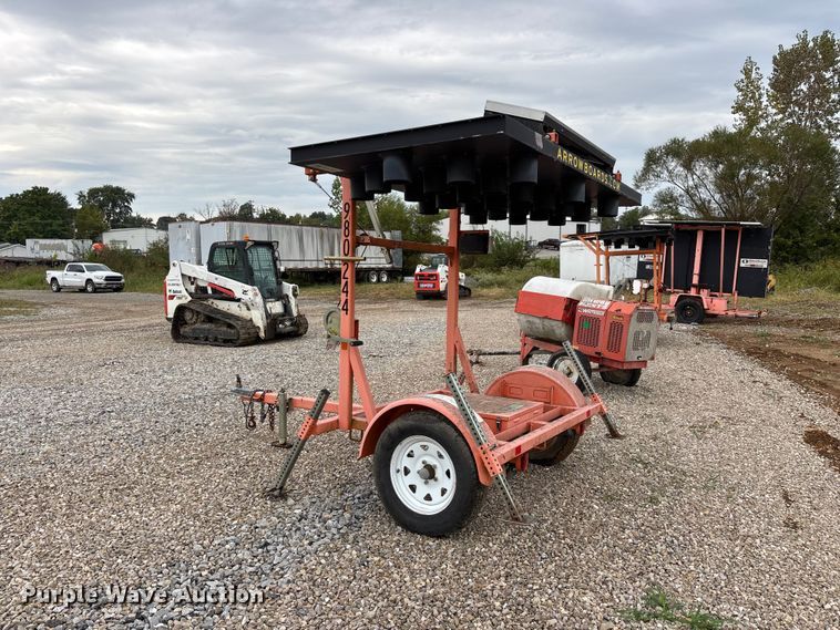 image for item FG0746 2011 Wanco arrow board trailer