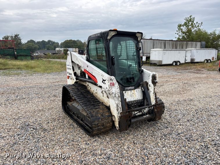 image for item FG0748 Bobcat T630 Farm Tough Special Edition tracked skid steer loader