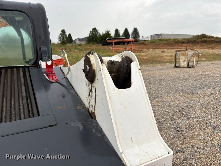 image for item FG0748 Bobcat T630 Farm Tough Special Edition tracked skid steer loader