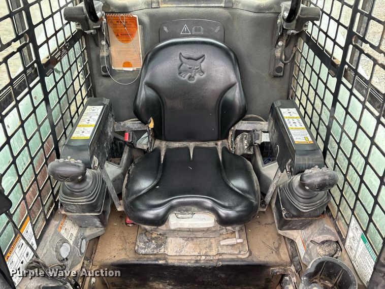image for item FG0748 Bobcat T630 Farm Tough Special Edition tracked skid steer loader