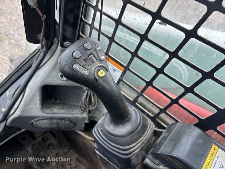 image for item FG0748 Bobcat T630 Farm Tough Special Edition tracked skid steer loader