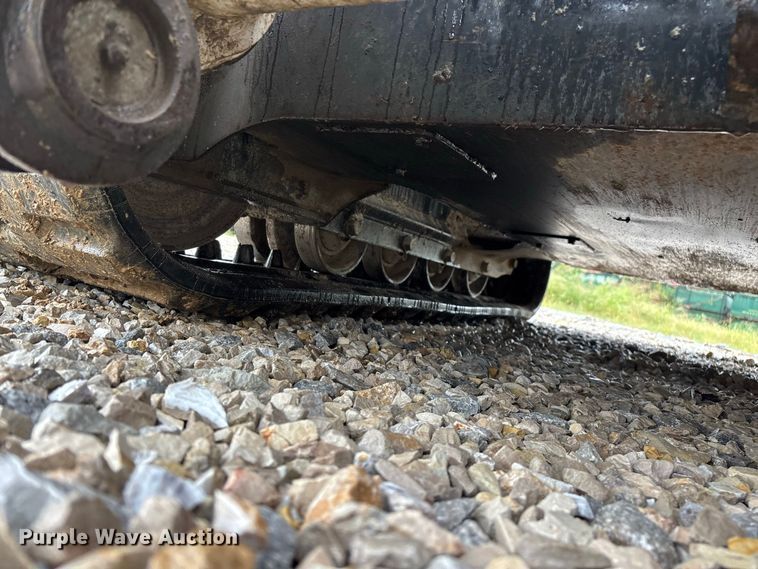 image for item FG0748 Bobcat T630 Farm Tough Special Edition tracked skid steer loader