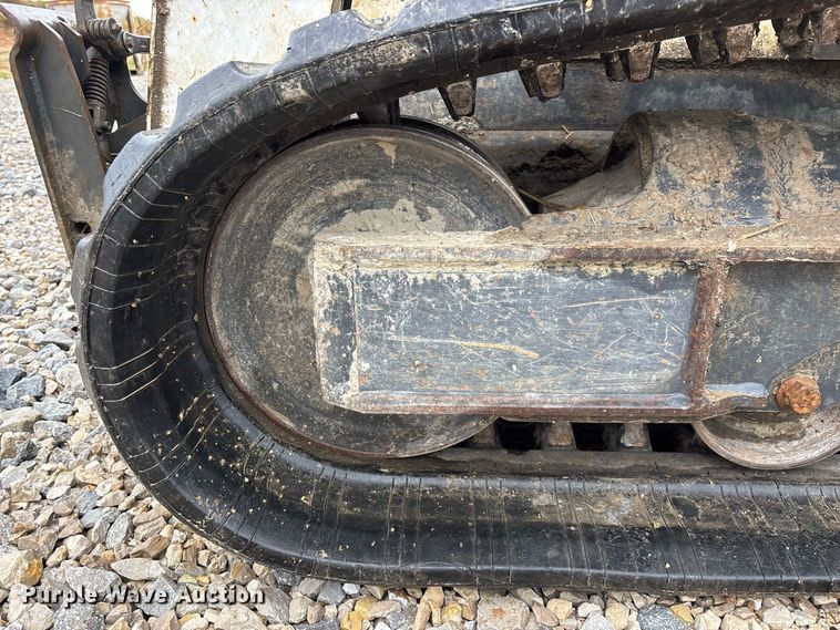 image for item FG0748 Bobcat T630 Farm Tough Special Edition tracked skid steer loader