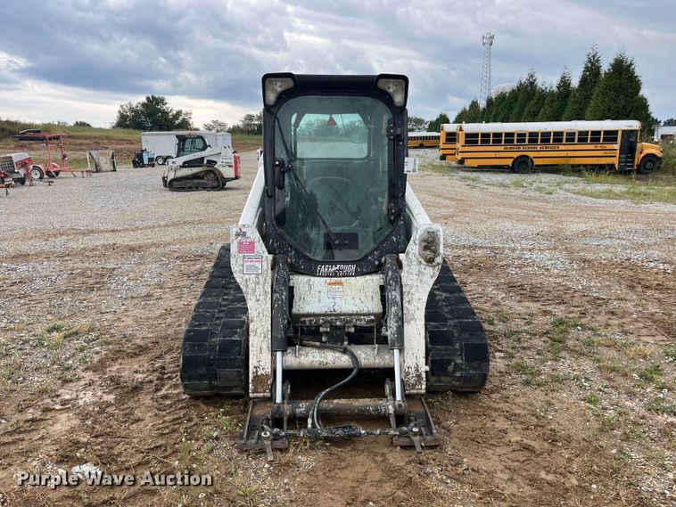 image for item FG0750 2019 Bobcat T630 Farm Tough Special Edition tracked skid steer loader